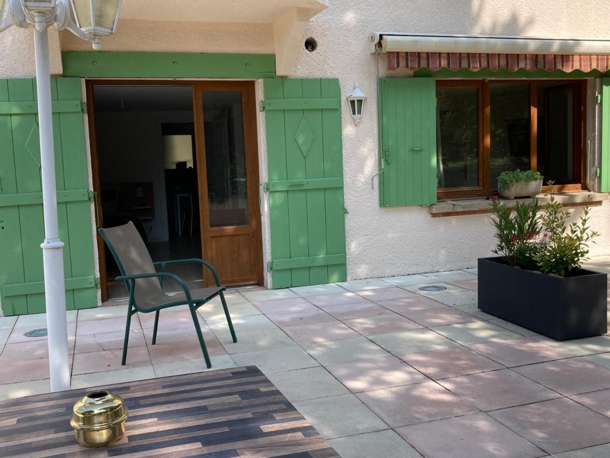 Pavillon De L'Etang Apartment Chateauneuf-du-Rhone Exterior photo